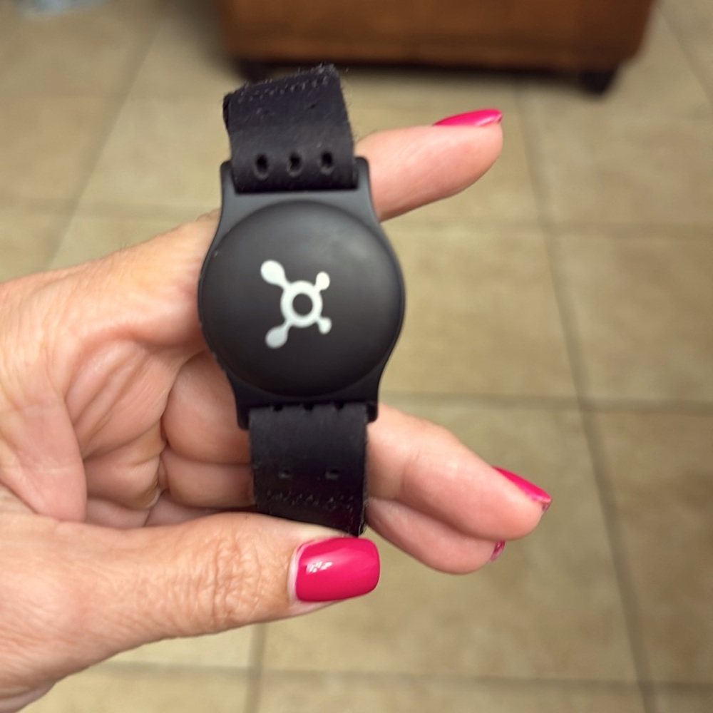 Like new, Orange Theory Fitness arm band, heart rate monitor.